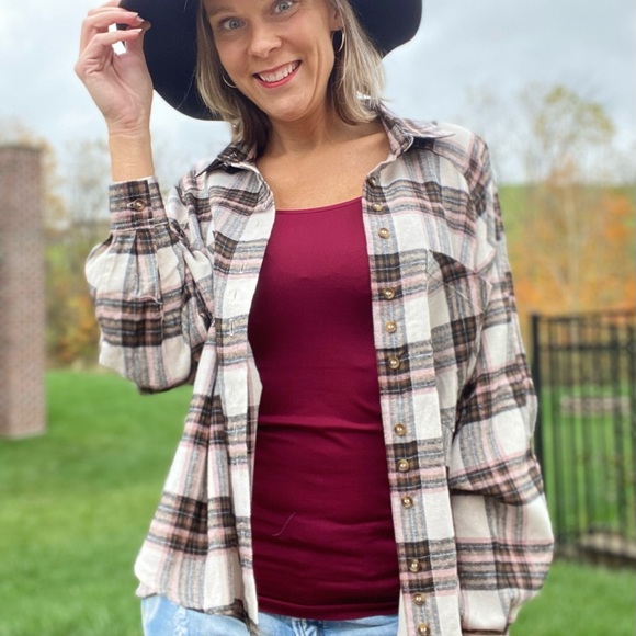 West of Here Flannel Top - Picture 4 of 6